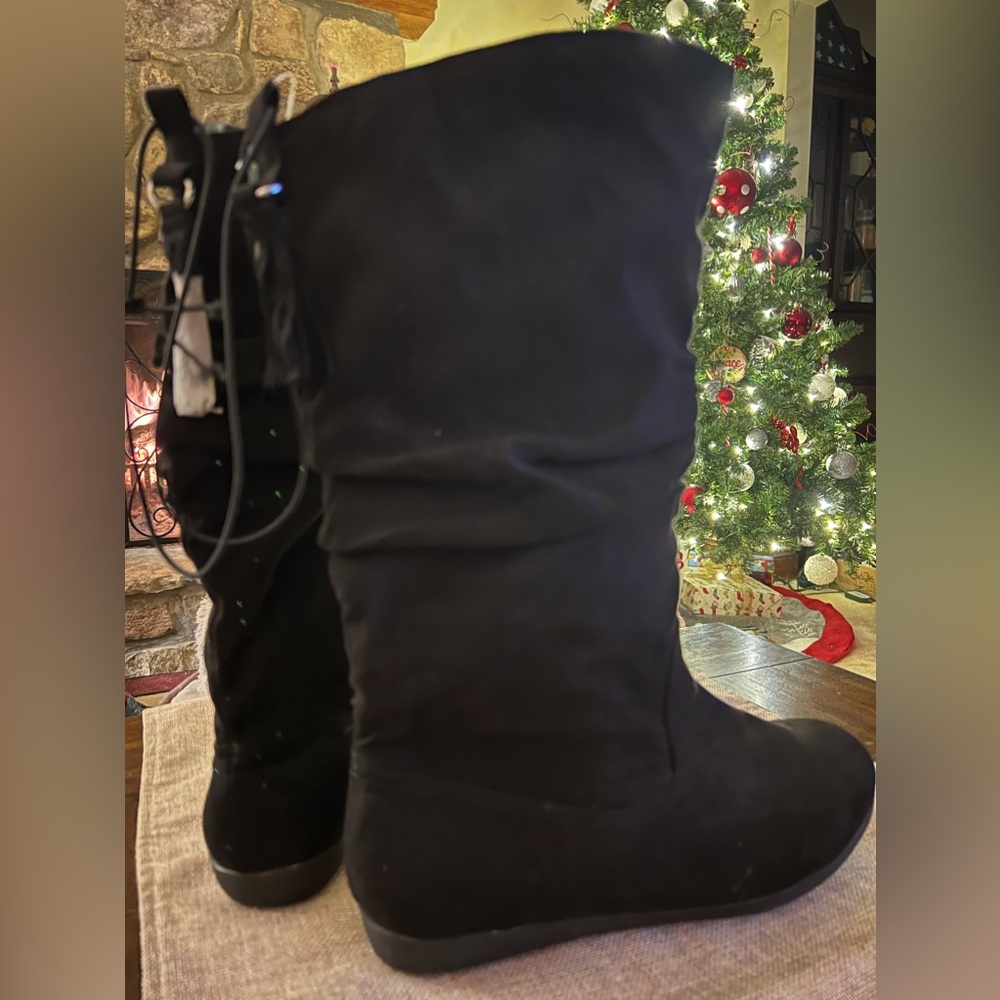 Black boots with memory foam - Picture 3 of 5